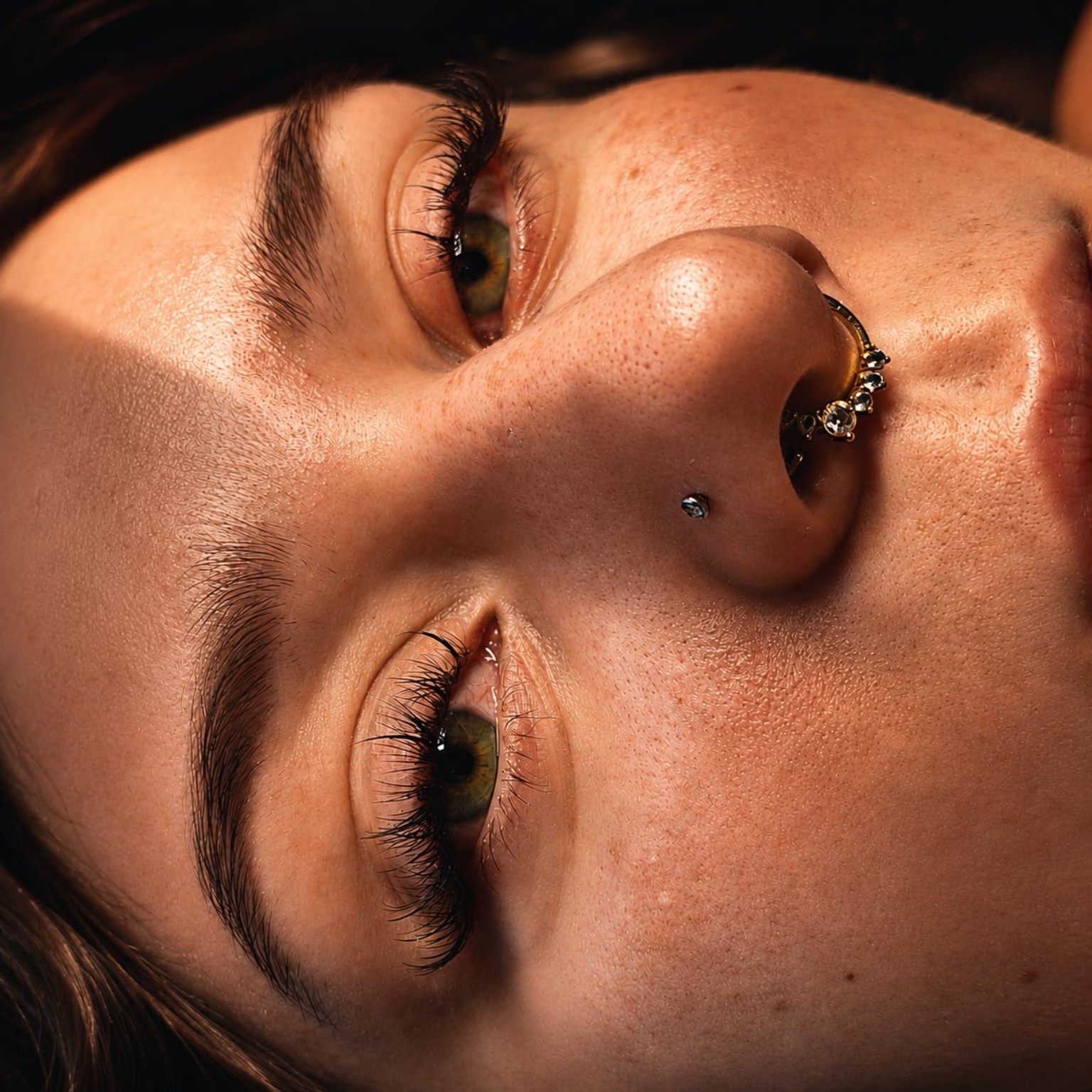 Detailaufnahme eines Wispy Wimpernlooks